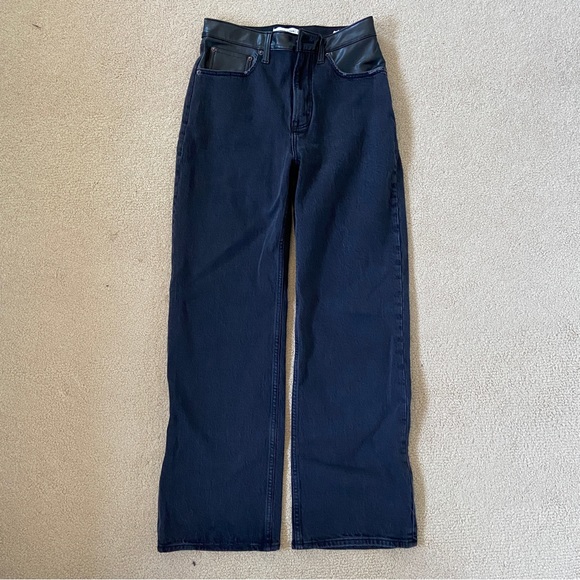 Abercrombie High Rise 90s Relaxed Jeans - Picture 1 of 4